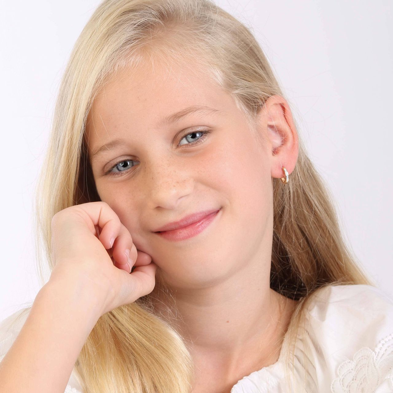 Stalen goldplated kinderoorringen met wit kristal