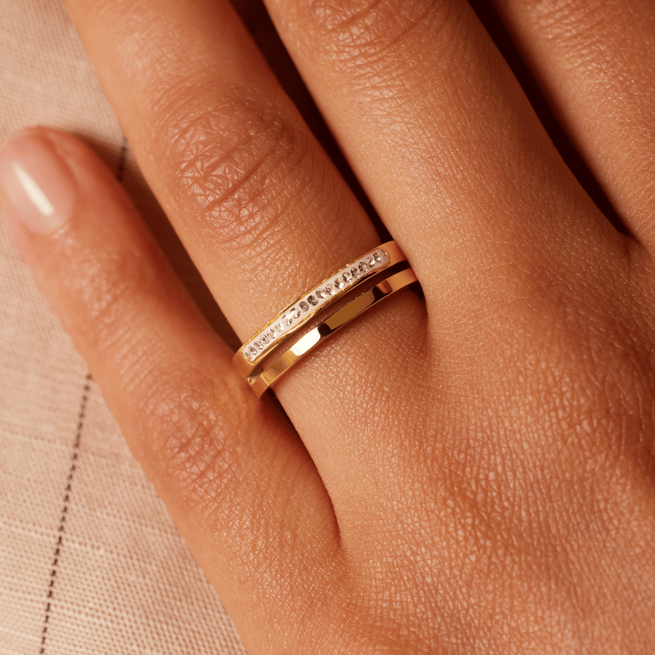 Stainless steel ring goldplated 2rij met kristal