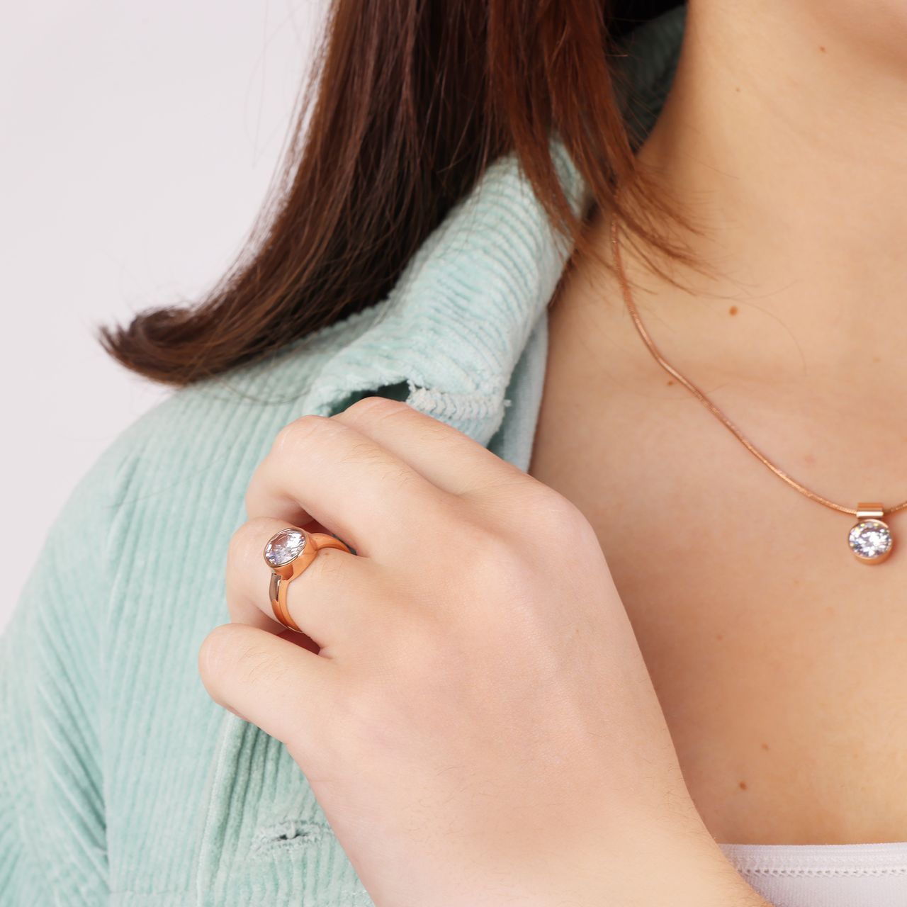 Stainless steel roséplated ring met zirkonia voor dames