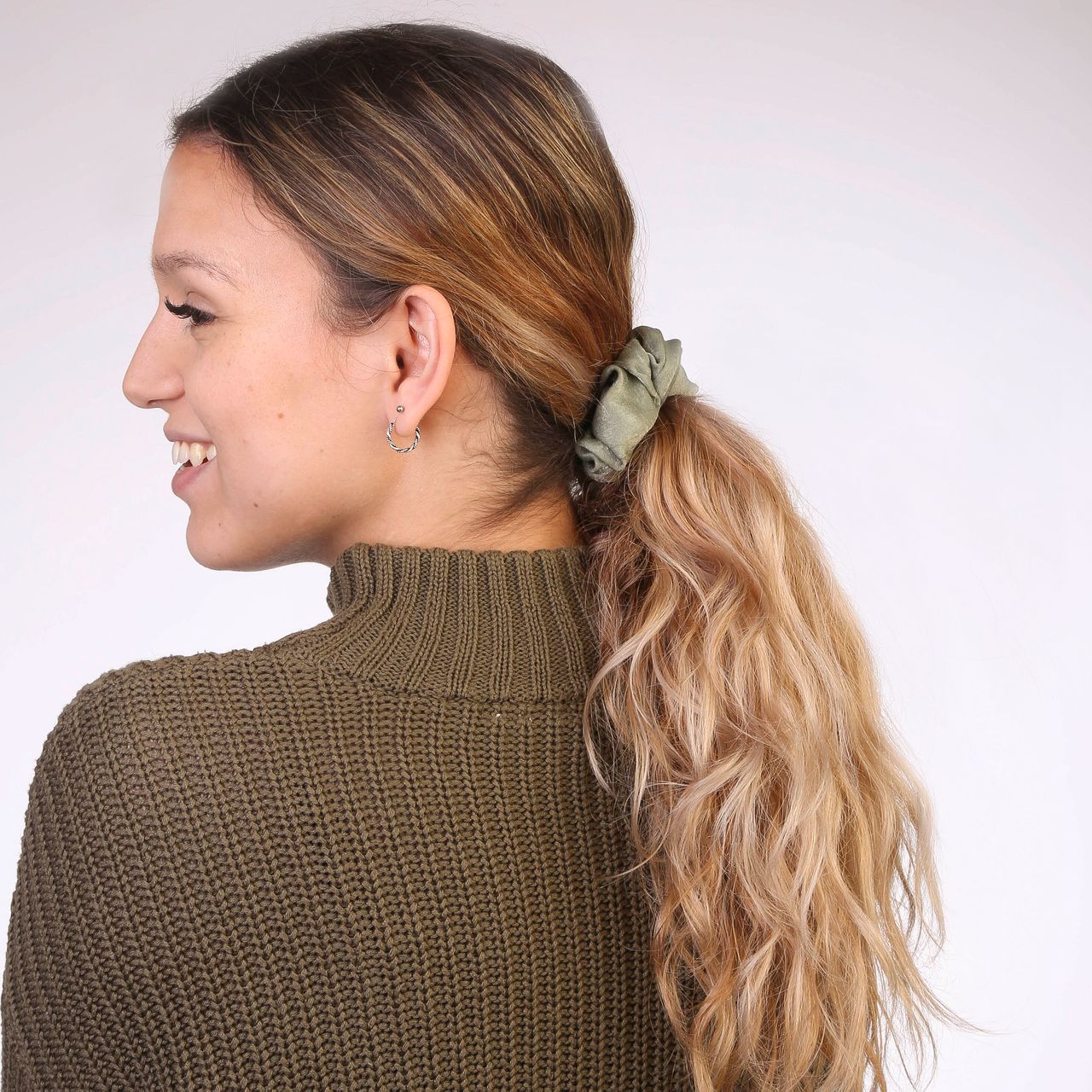 Mintkleurige scrunchie satijn look