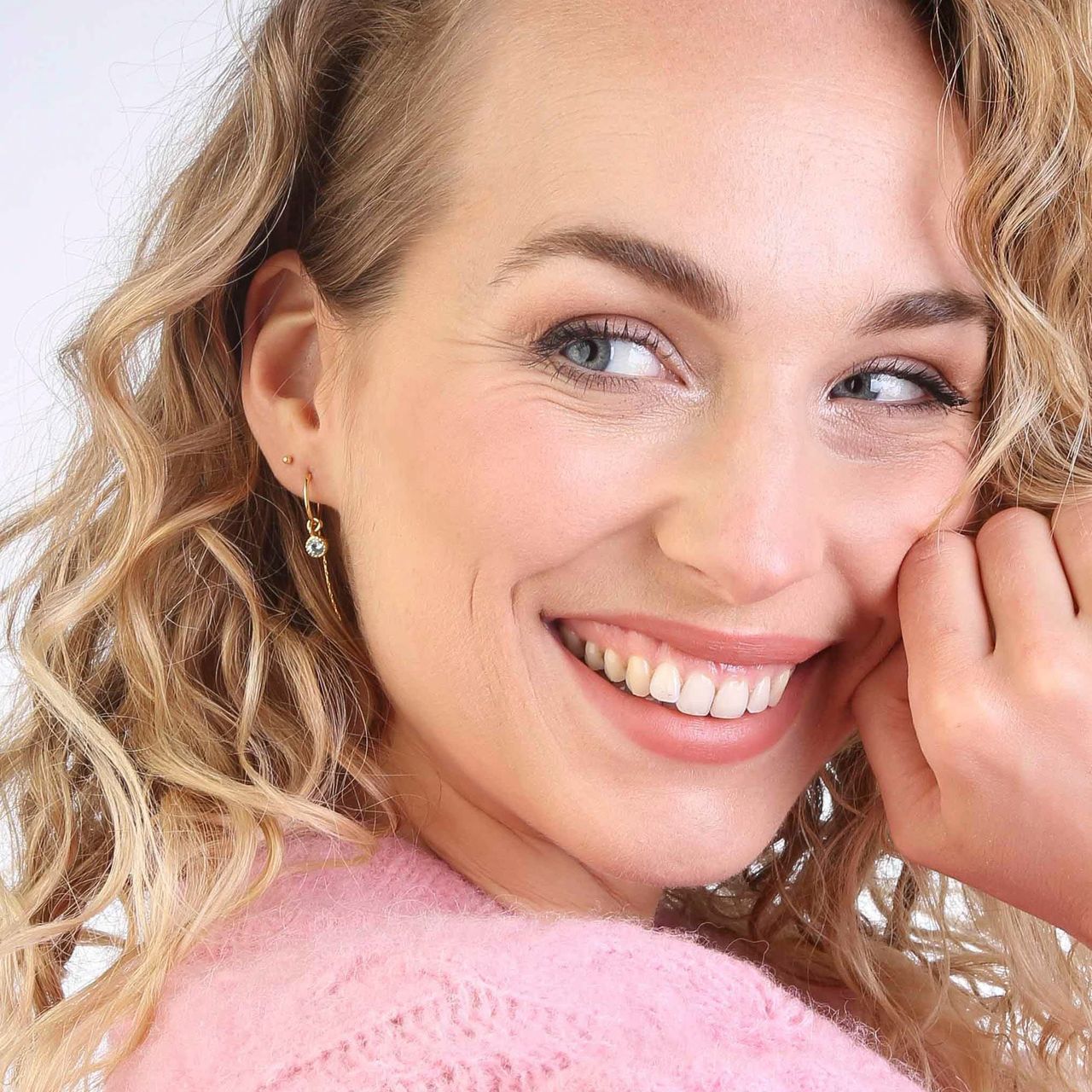Zilveren goldplated oorringen met hanger geboortesteen voor dames