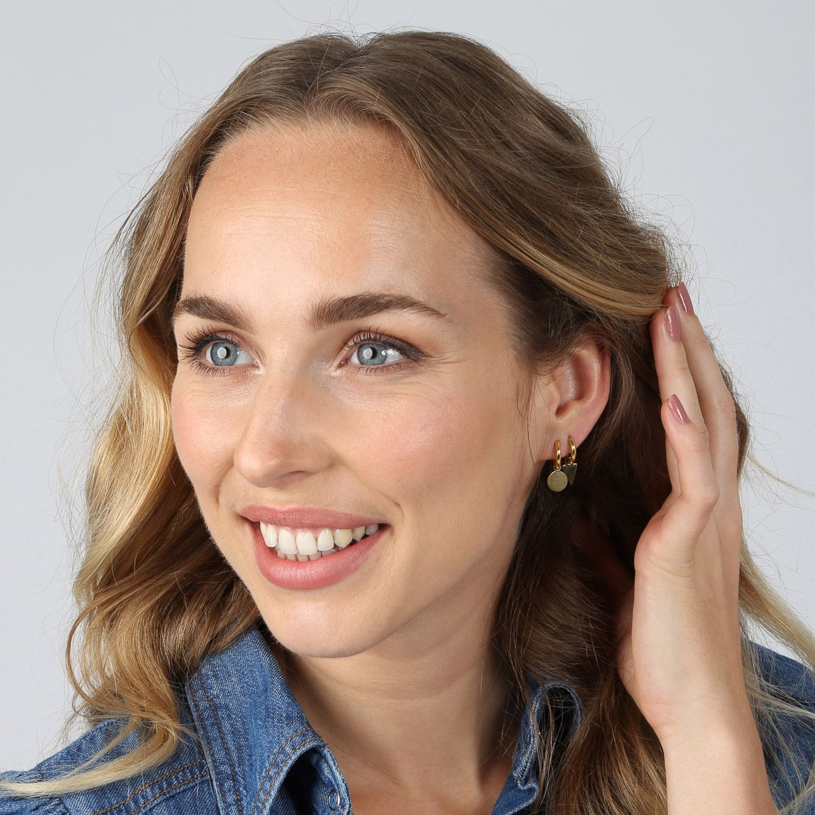 Stalen oorringen goldplated met hanger disc