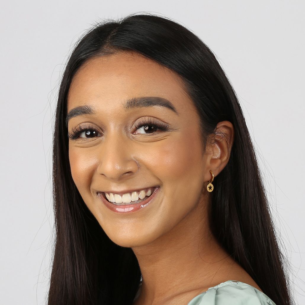 Stalen oorringen goldplated met hanger open ster