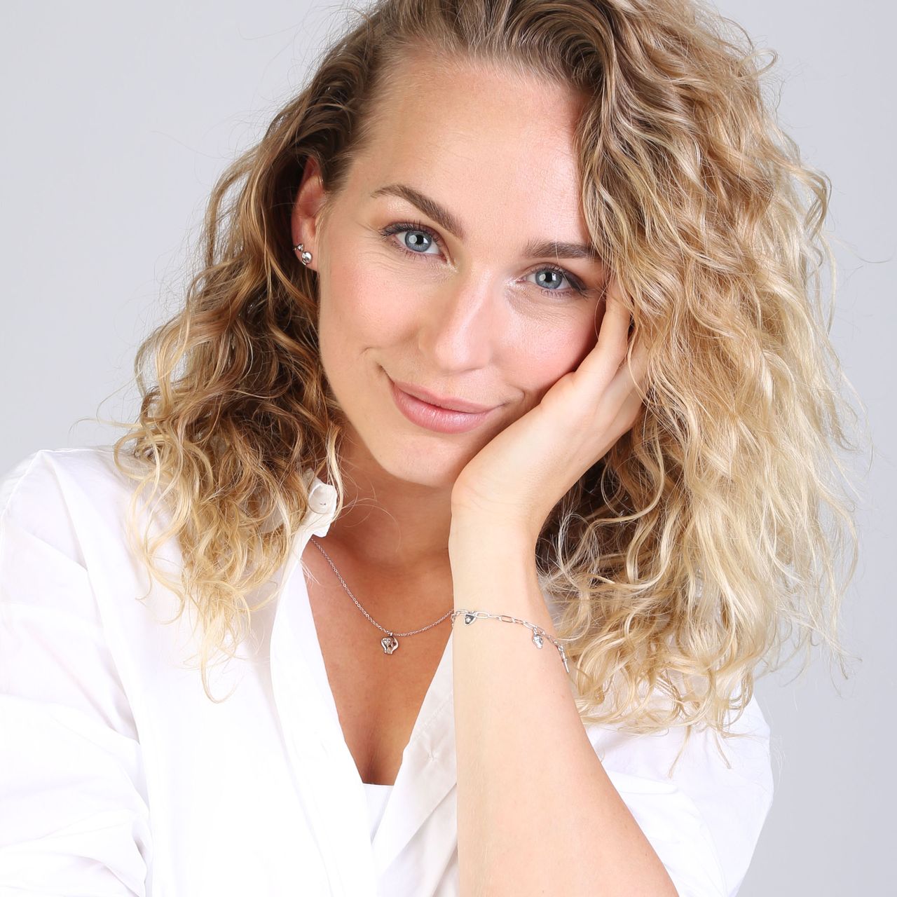Zilveren ketting met hanger doodshoofd