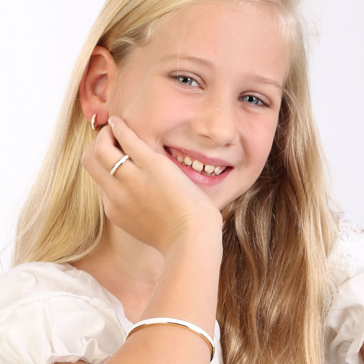 Gerecycleerd stalen goldplated kinderarmband met emaille wit