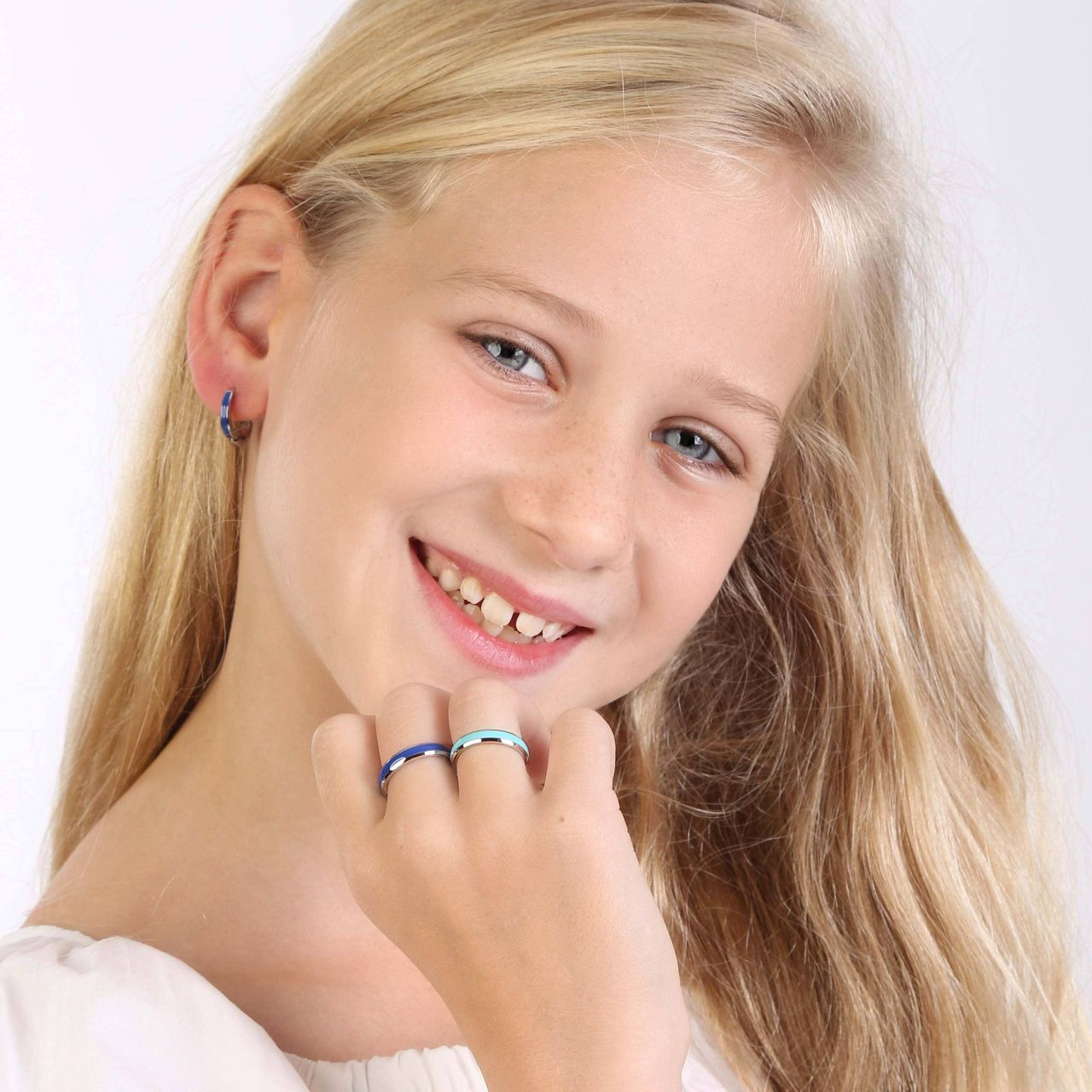 Gerecycled stainless steel kinderring met emaille sapphire