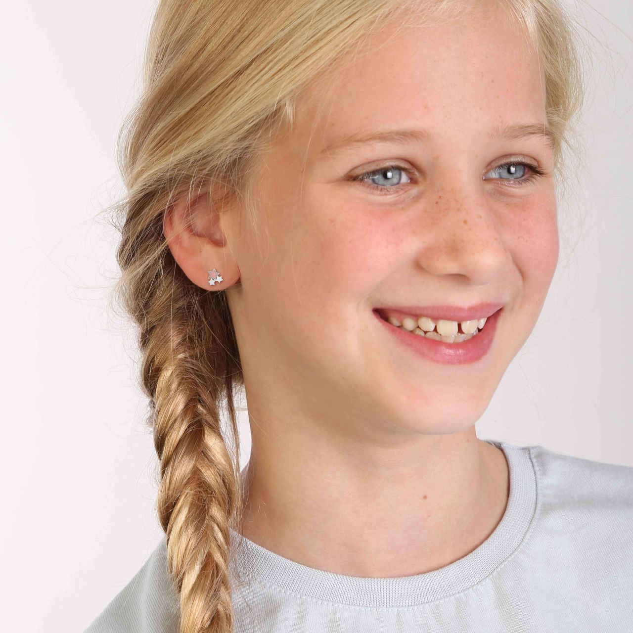 Zilveren kinderoorbellen sterretjes emaille