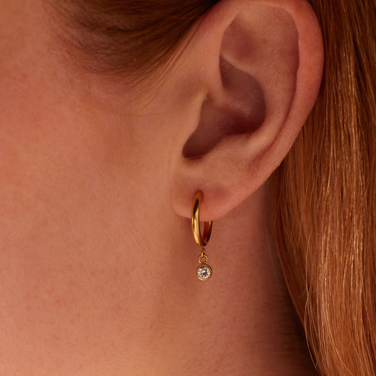 Stalen goldplated oorringen met hanger met zirkonia voor dames