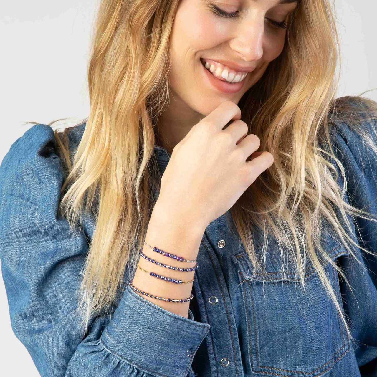 Gerecycled stainless steel armband met blauwe kralen