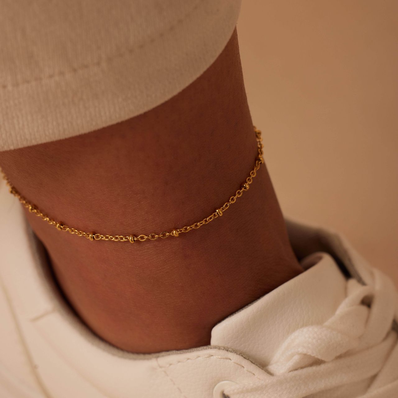 Gerecycleerd stalen goldplated enkelband saturn