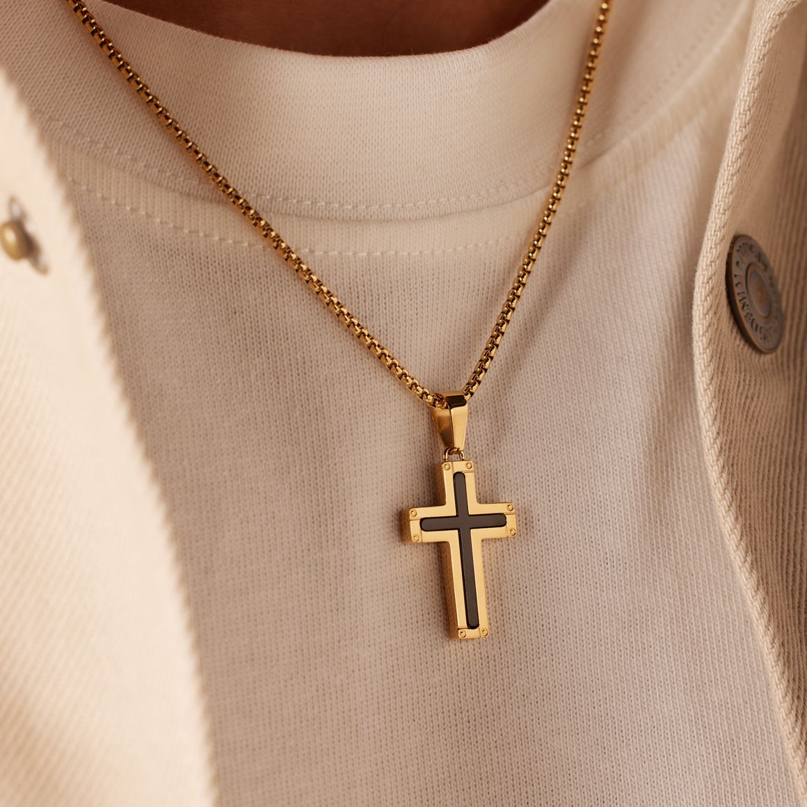Gerecycled stainless steel goldplated herenketting met hanger kruis