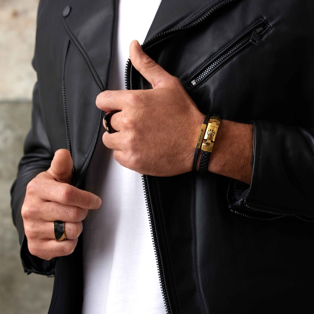 Gerecycled stalen herenarmband gold zwart leer met kompas