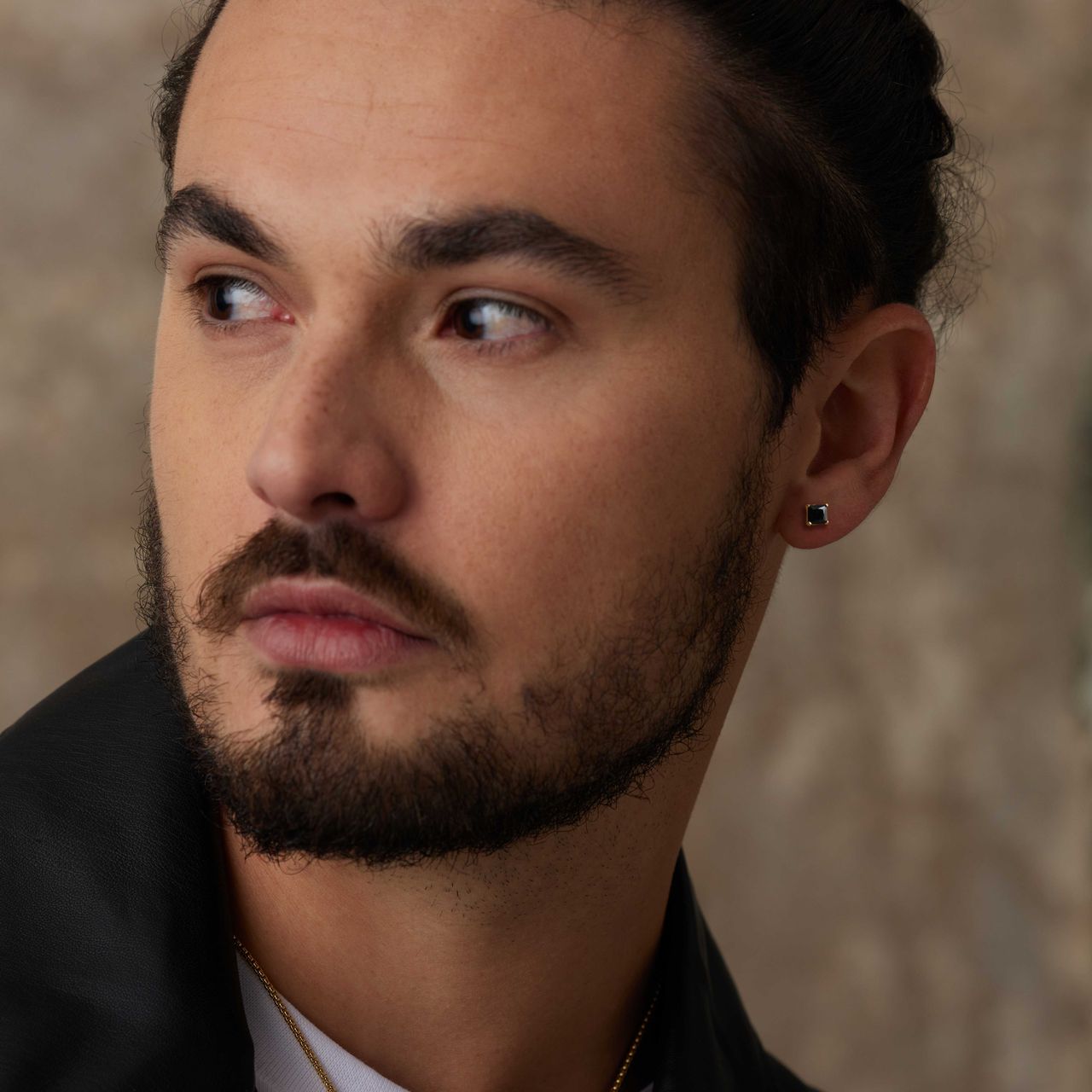 Gerecycleerd stalen oorbellen gold met vierkante zirkonia 6mm