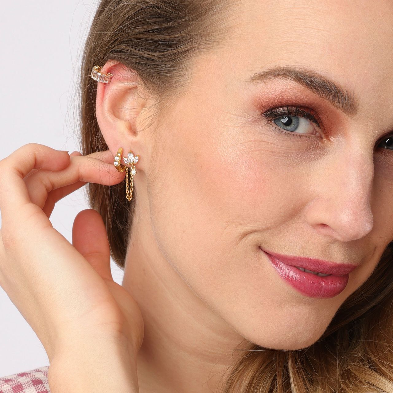 Stainless steel goldplated oorbellen met zirkonia steentjes
