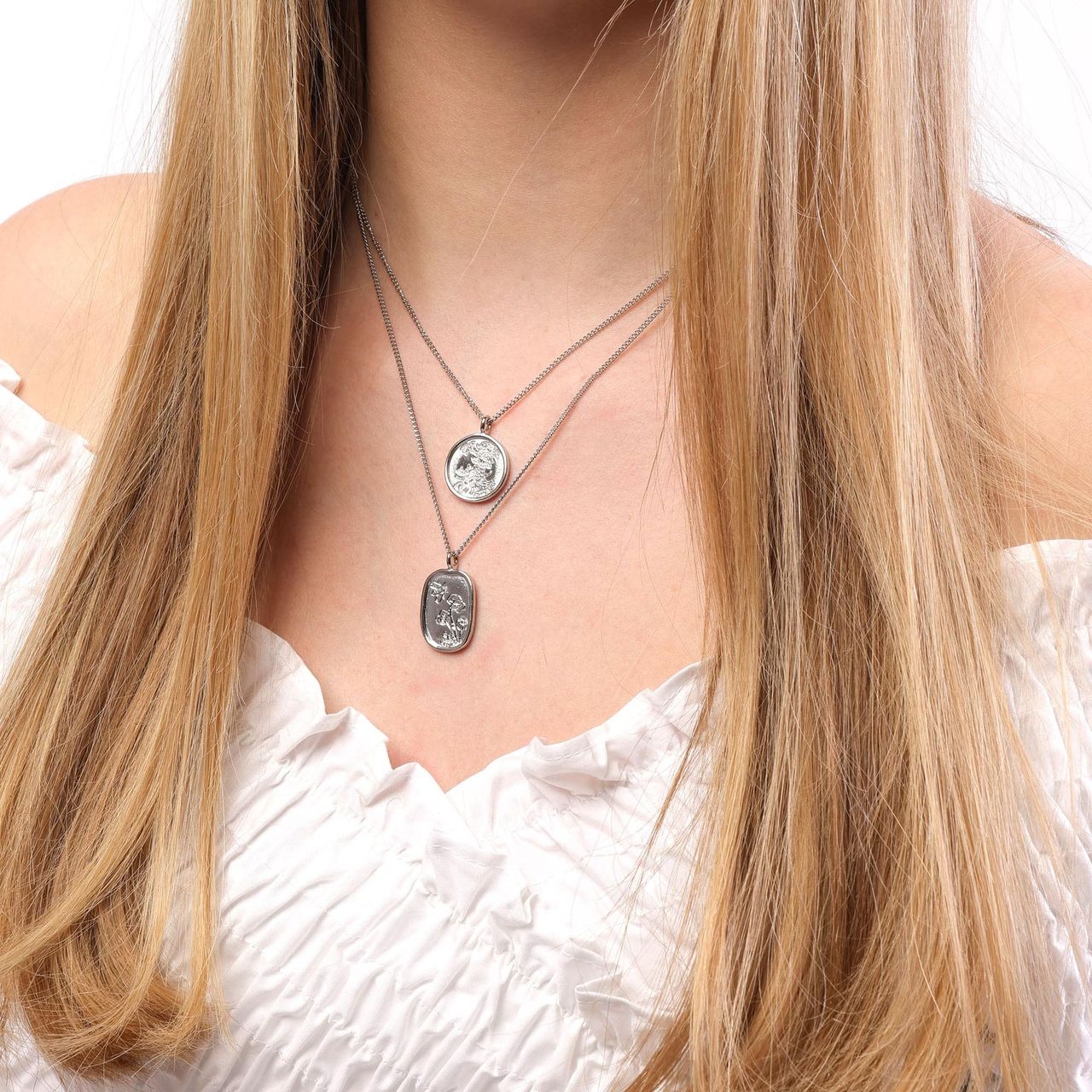 Stalen ketting met hanger bloemen