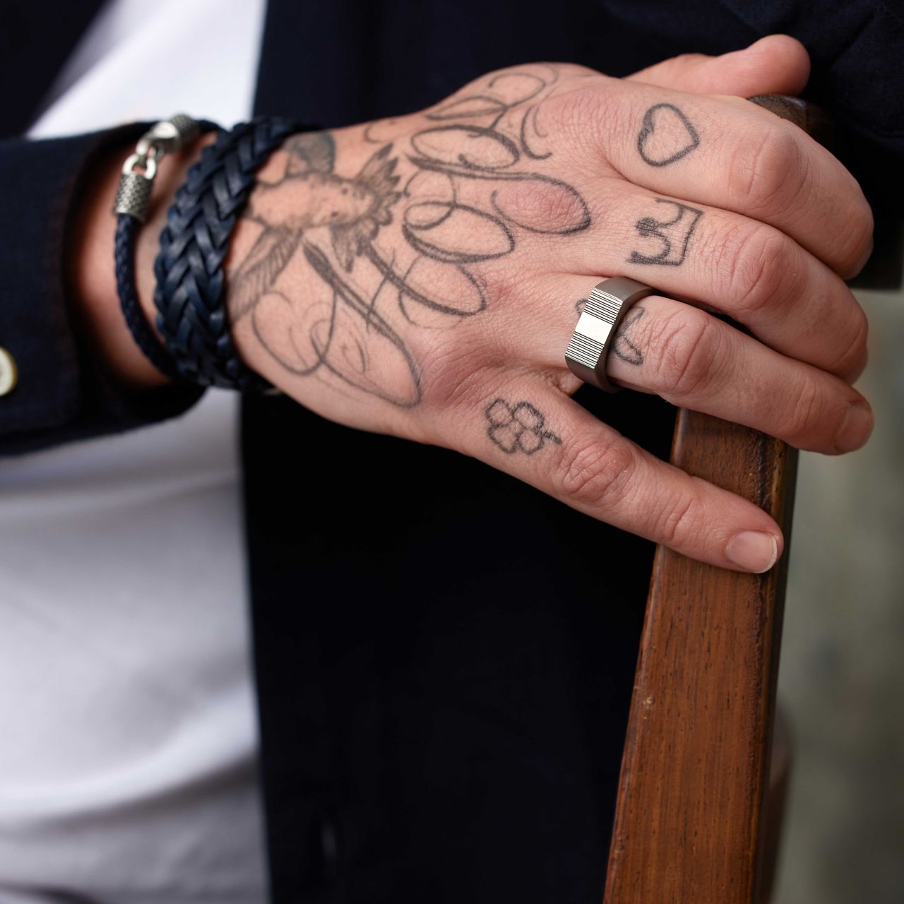 Gerecycled stainless steel heren zegelring gestreept