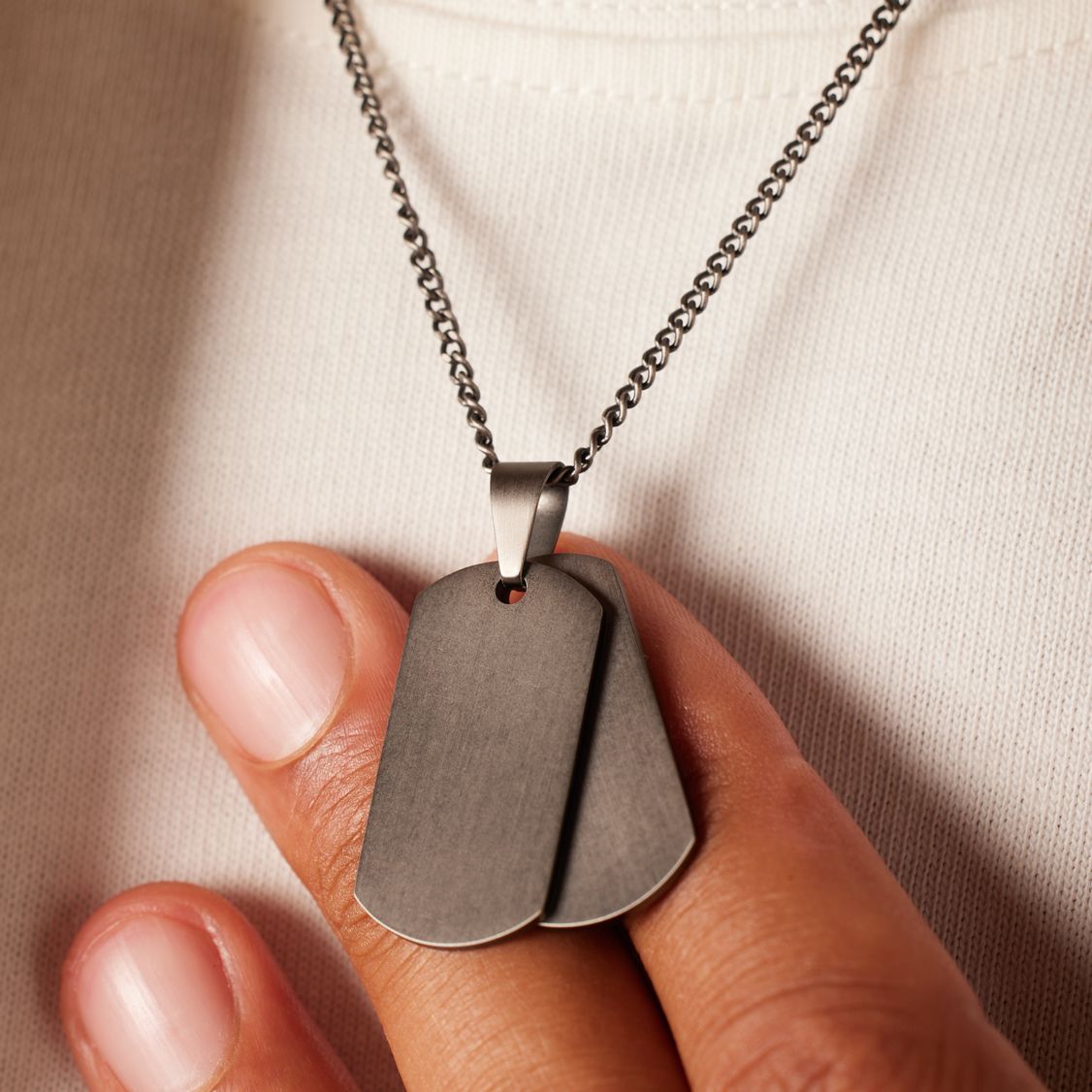 Gerecycled stainless steel herenketting met dubbele plaathanger