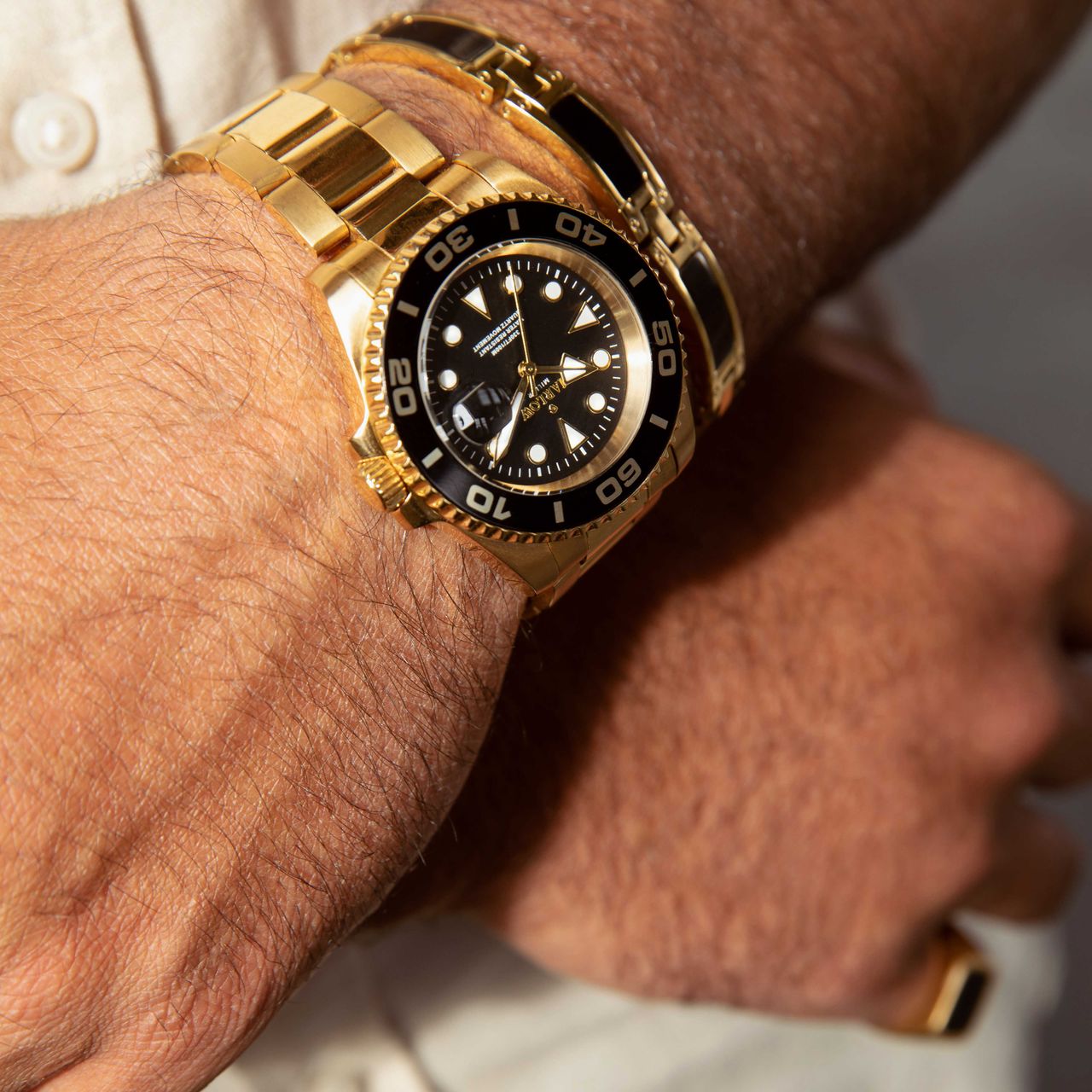Marlow Miller Armbanduhr mit goldfarbenem Edelstahlarmband