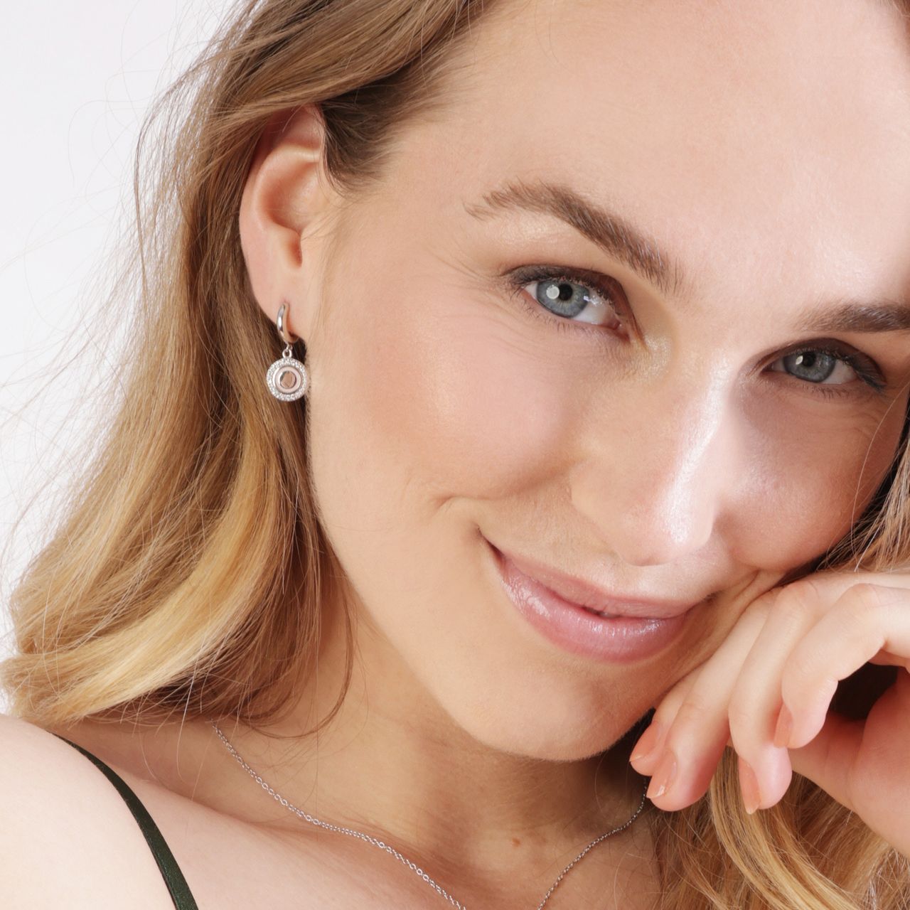 Gerecycleerd zilveren oorbellen disc zirkonia