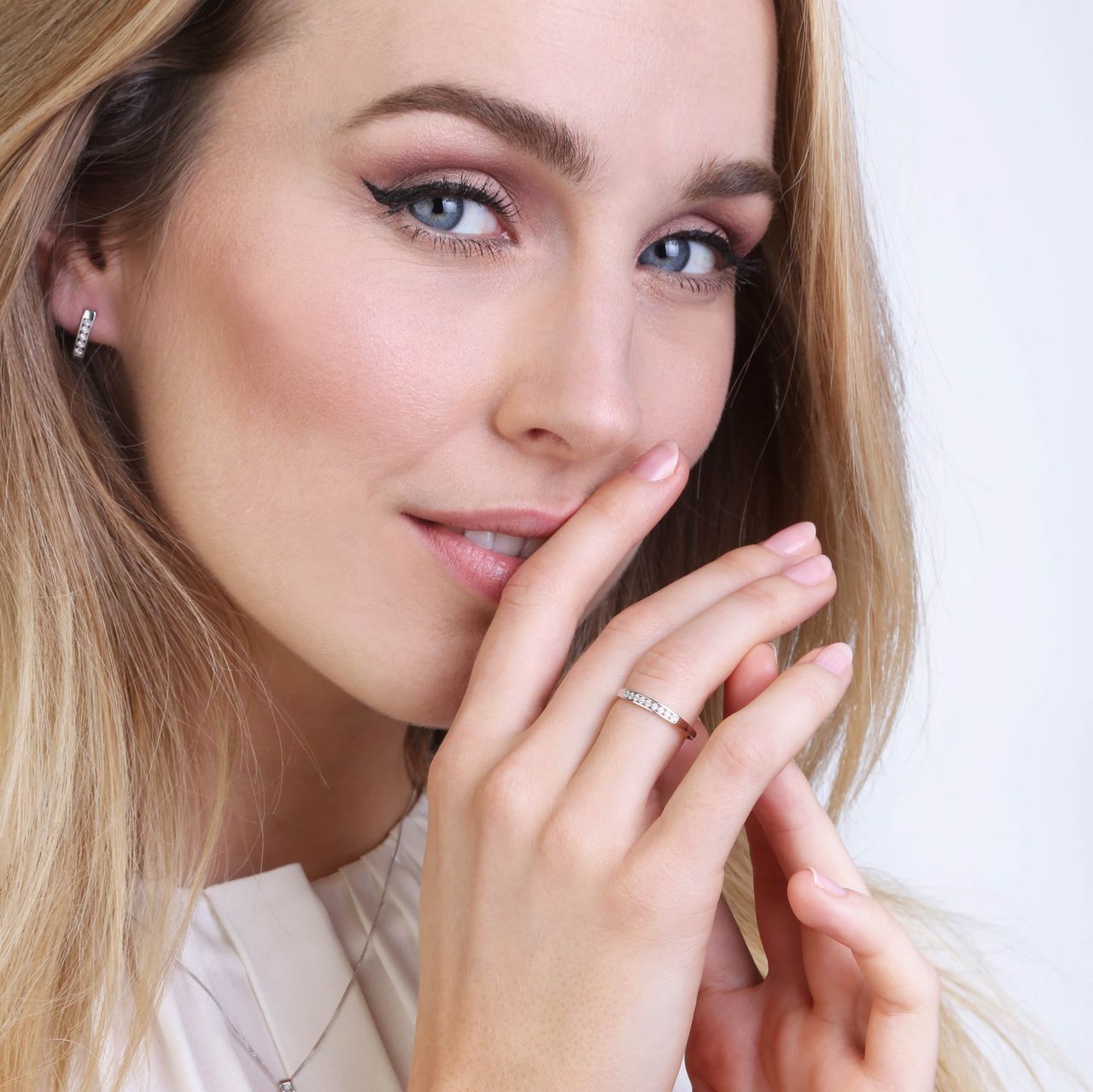 Ring, 750 Weißgold, mit Diamanten 0,02 kt