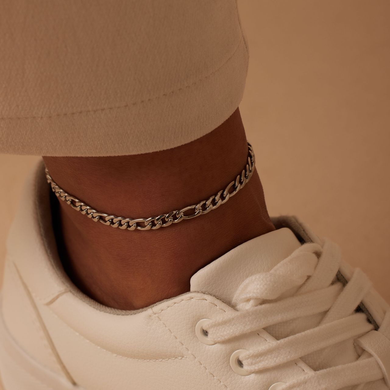 Gerecycled stainless steel enkelband met figaro schakel