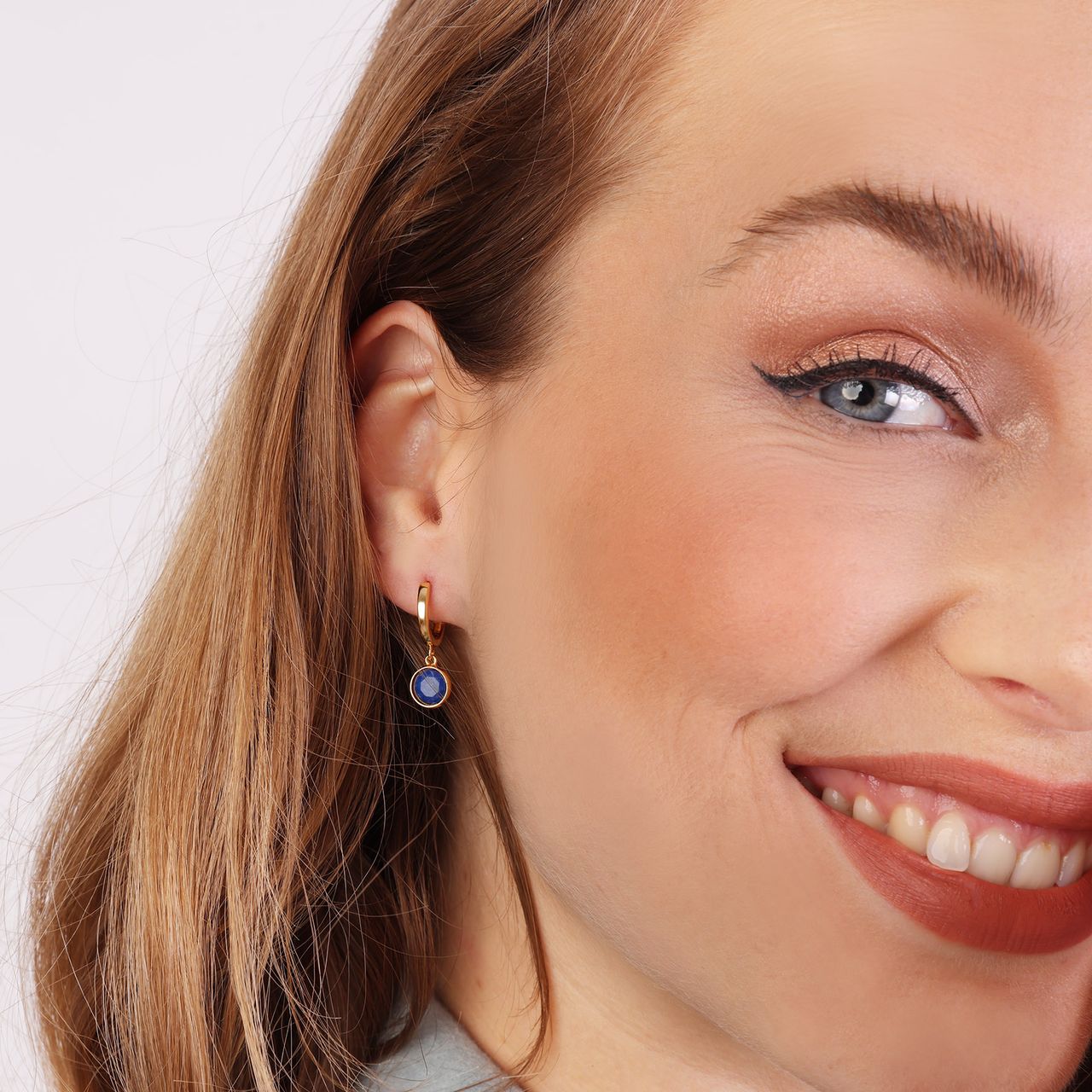 Zilveren goldplated oorringen met lapis lazuli voor dames