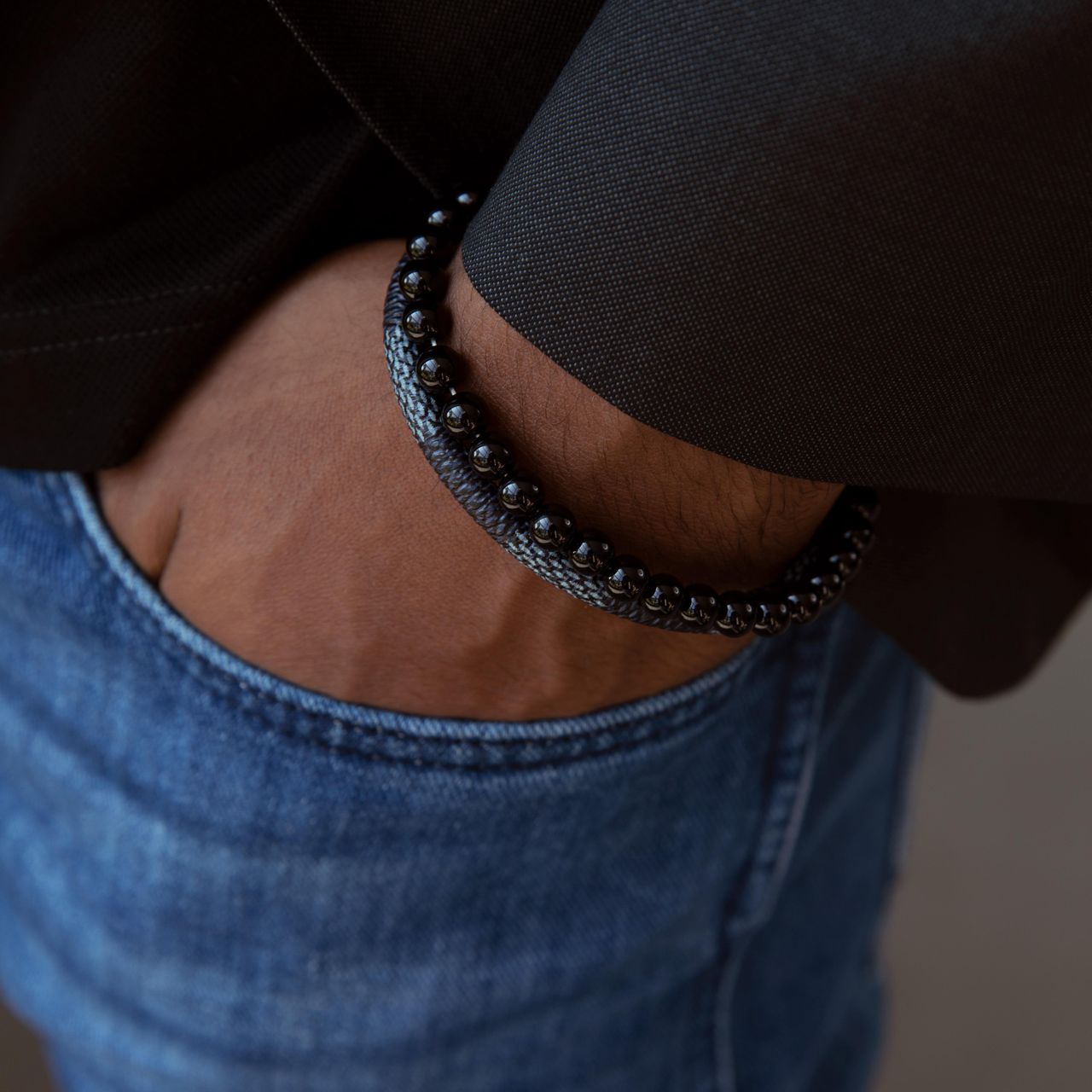 Herrenarmband, Edelstahl, Leder und Stein, schwarz