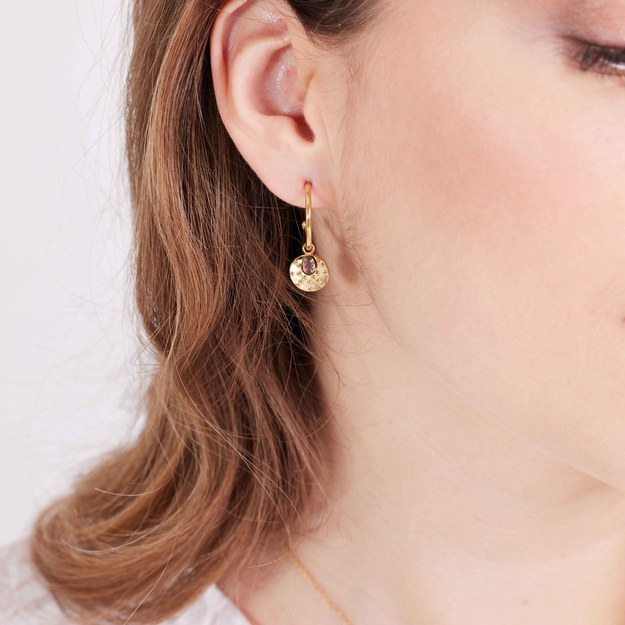 Gerecycleerd stalen goldplated oorringen dubbel met amethist