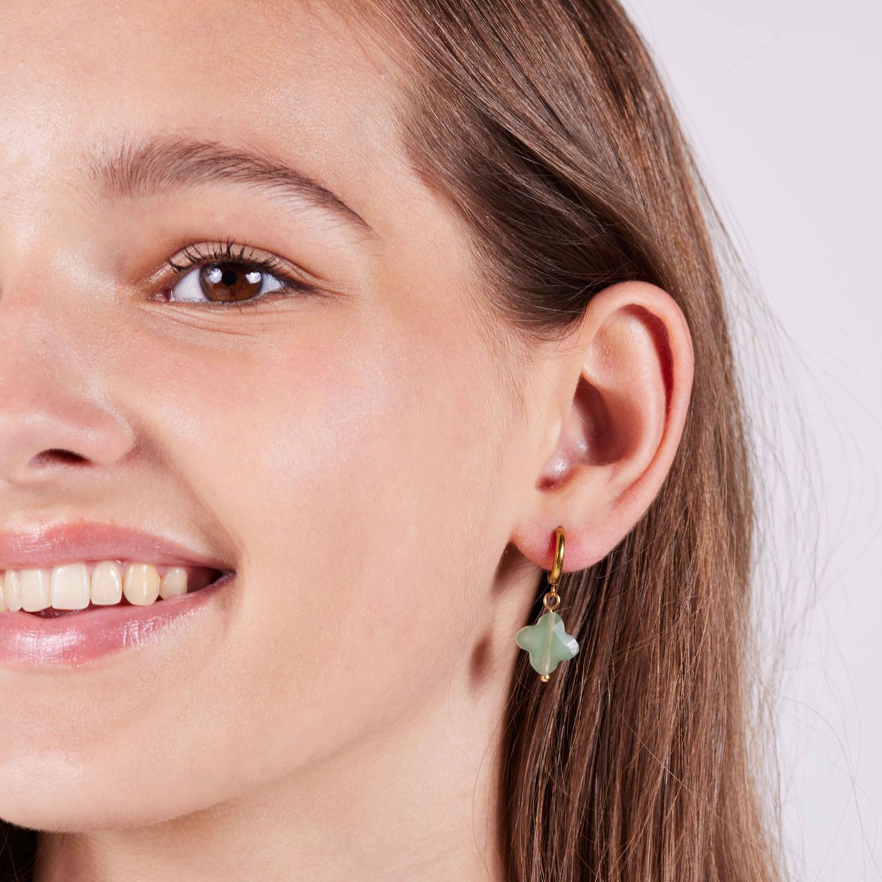 Stalen goldplated oorbellen groene aventurijn