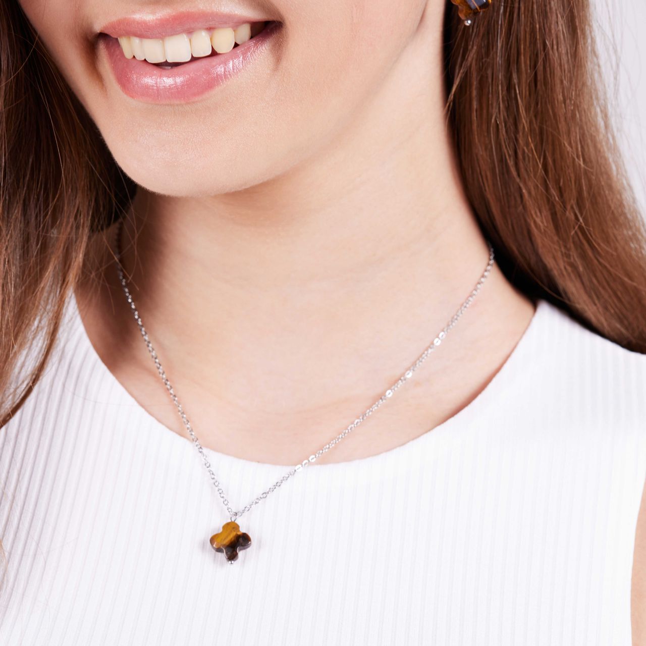 Halskette aus Edelstahl mit Tigeraugen-Anhänger