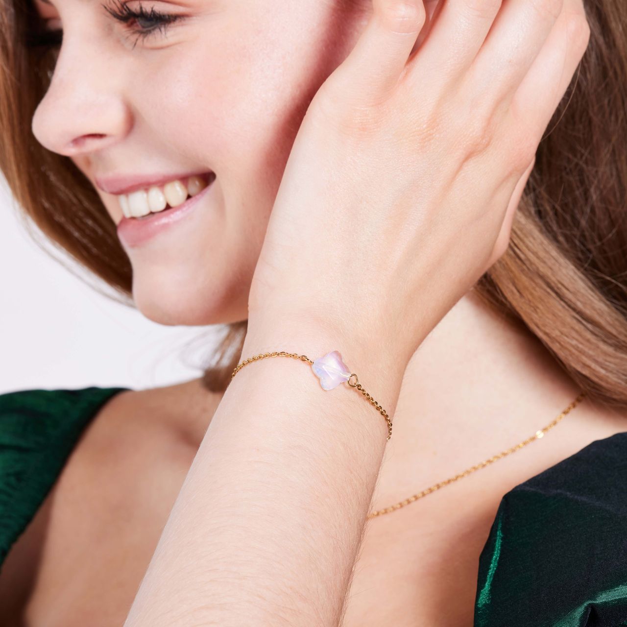 Stainless steel goldplated fantasiearmband met hanger bloem met maansteen voor dames