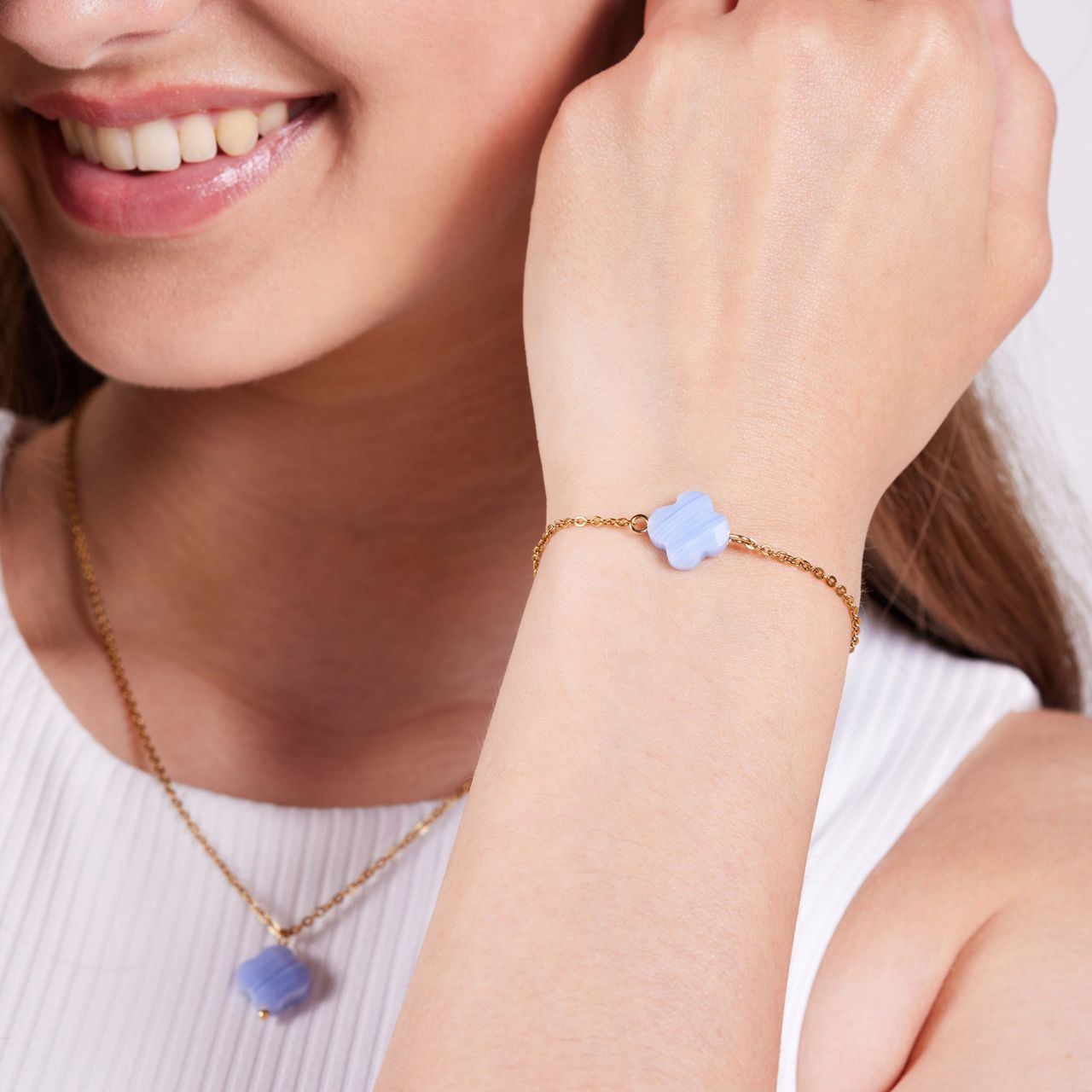 Stalen goldplated armband met blauwe agaat