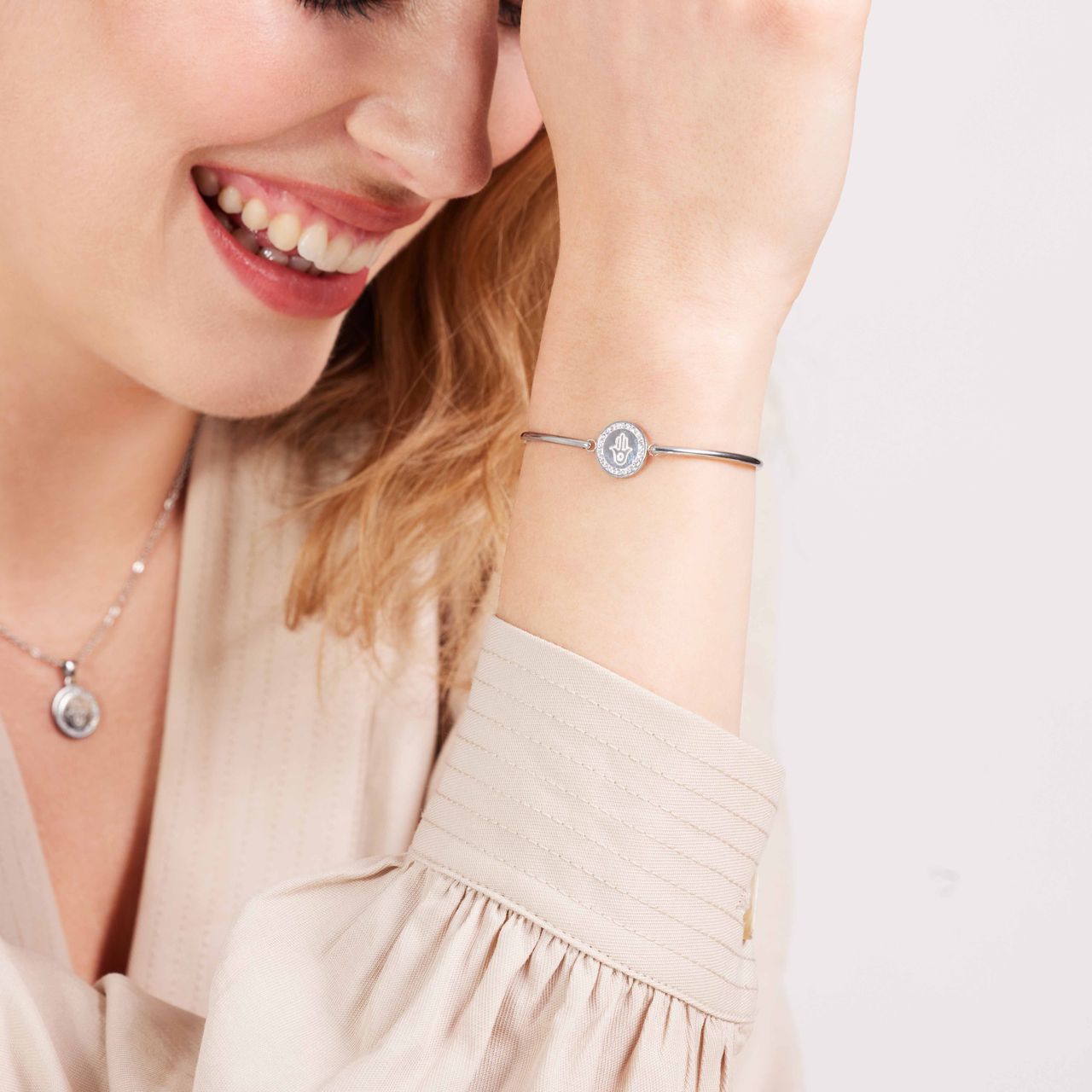 Stainless steel armband  Hamsa