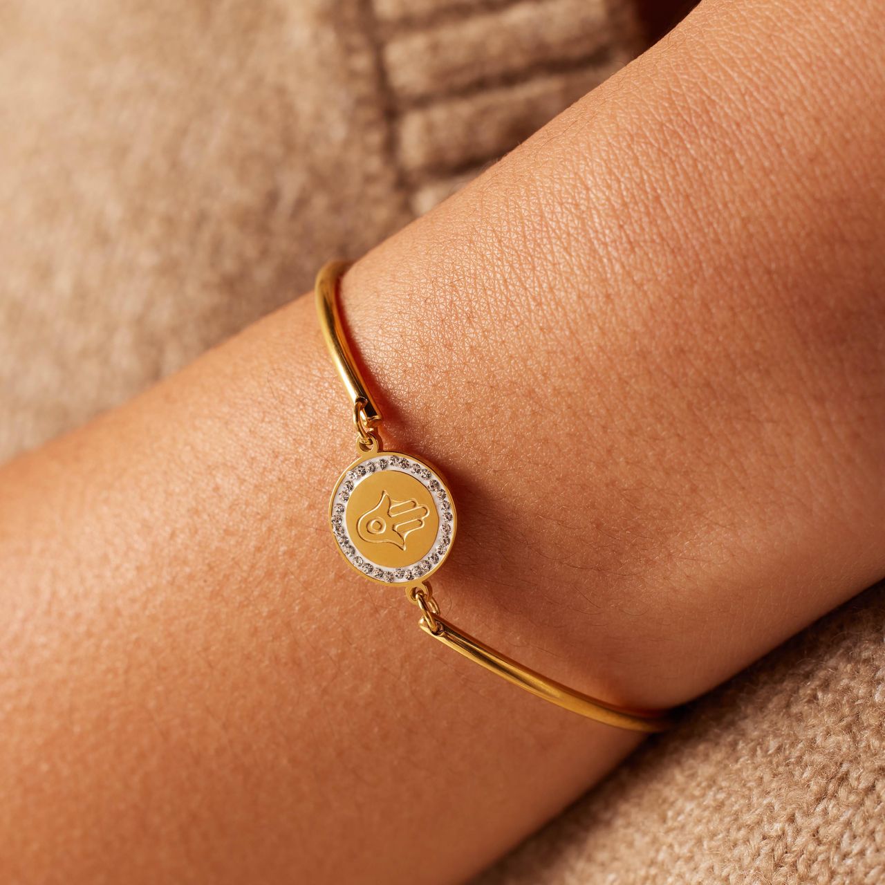 Stalen goldplated armband Hamsa