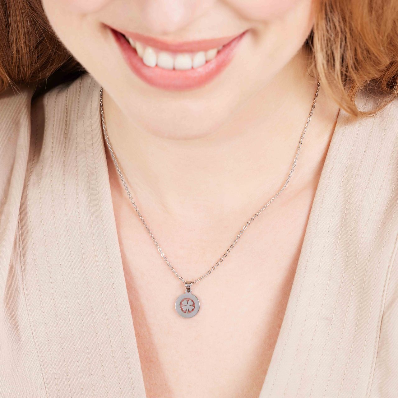 LivLiv stainless steel ketting met hanger open klaver voor dames