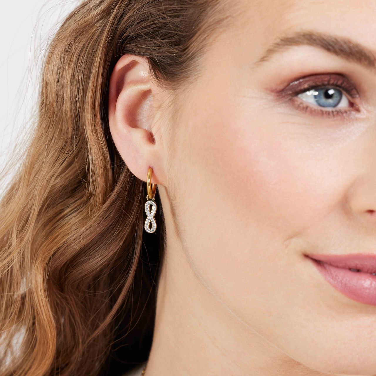 Stainless steel goldplated oorringen met hanger met infinity met kristal voor dames