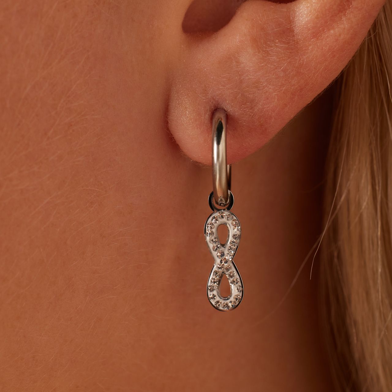 LivLiv stainless steel oorringen met infinity voor dames