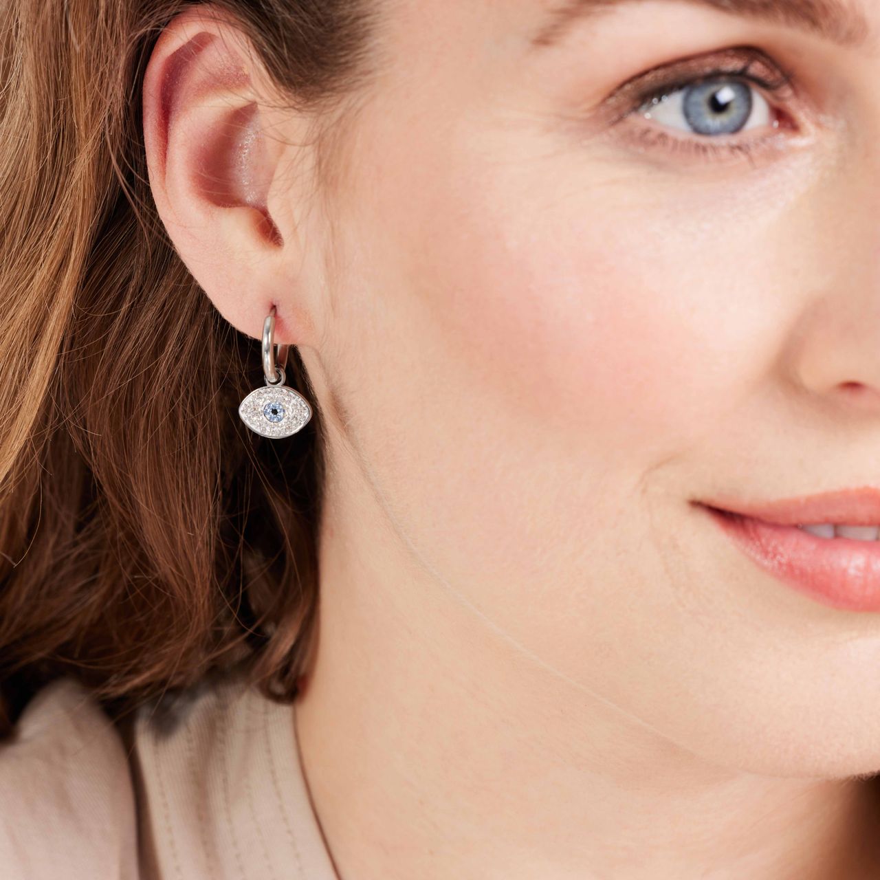 LivLiv stainless steel oorringen met kristallen oog voor dames