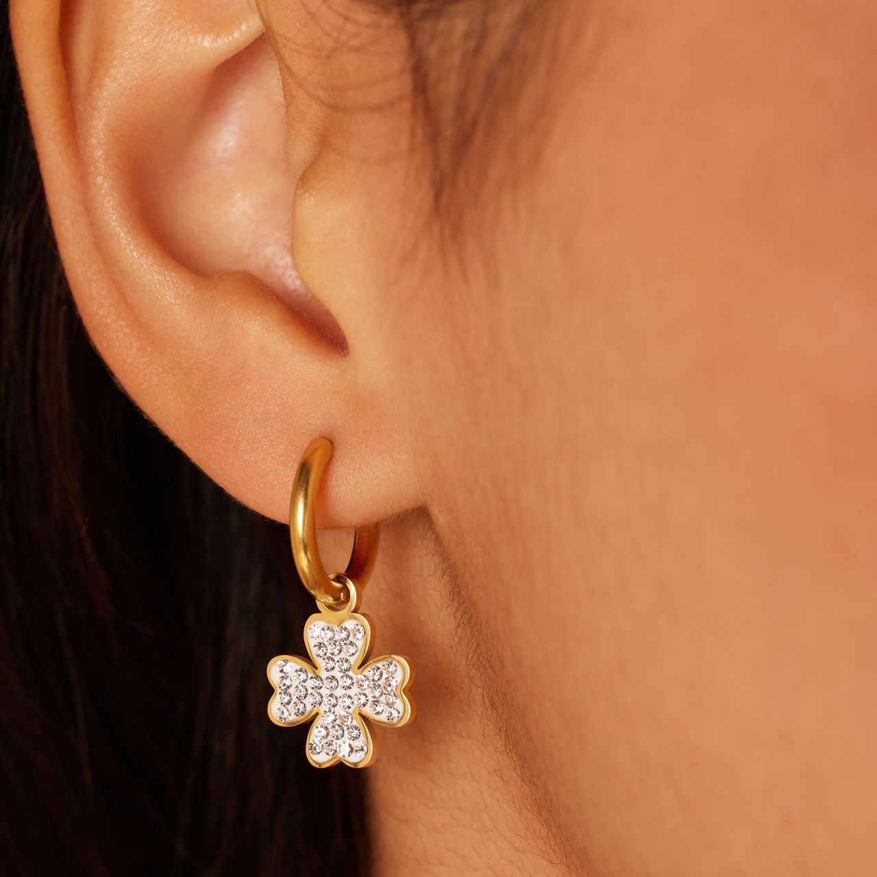 Stainless steel goldplated oorringen met hanger klaver met kristal voor dames