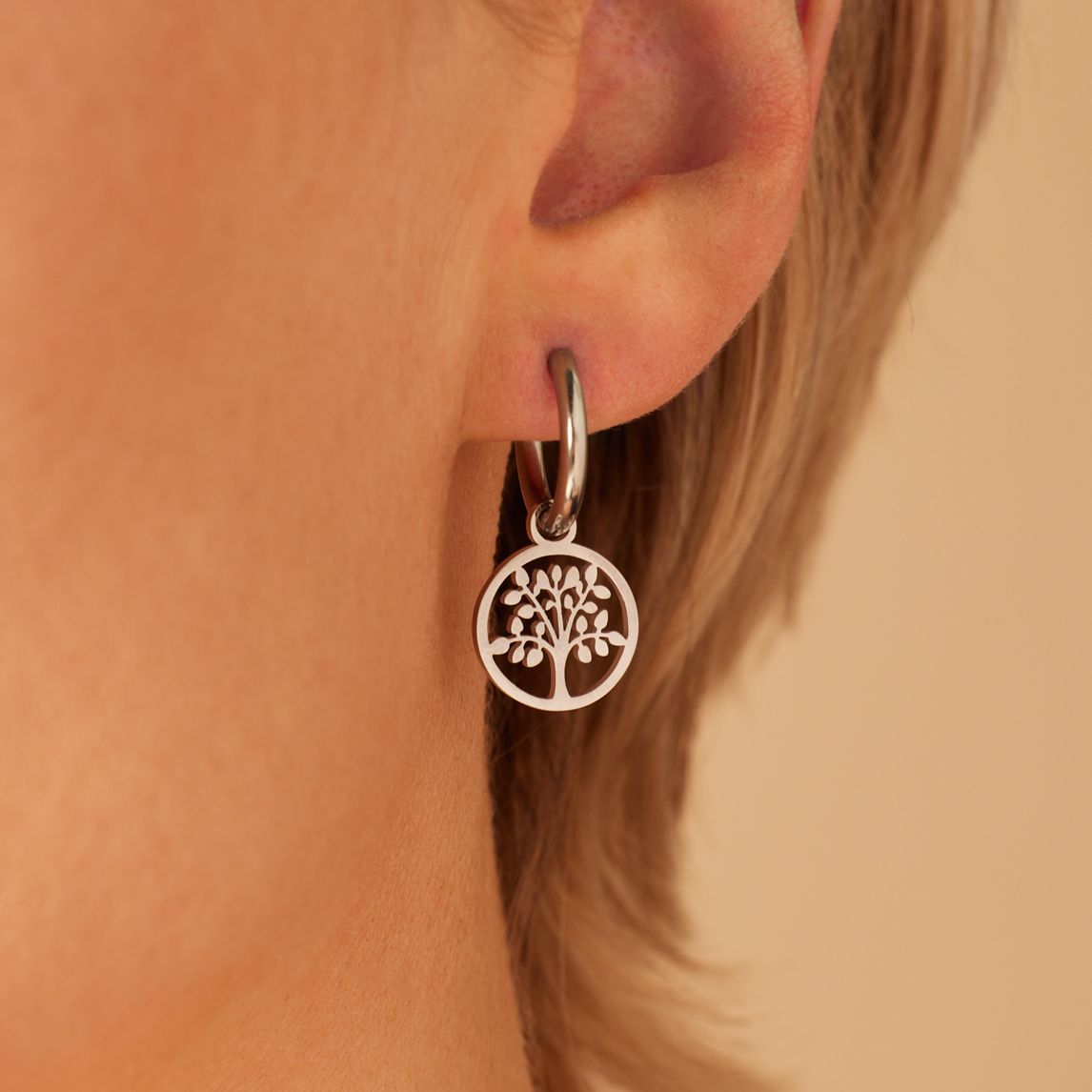 LivLiv stainless steel oorringen met levensboom voor dames