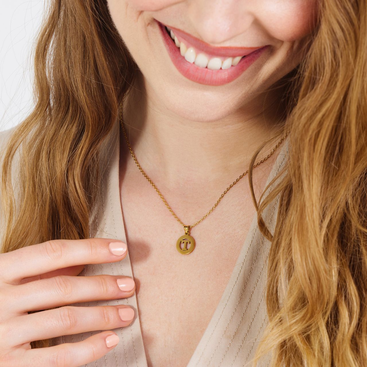 Stainless steel goldplated ketting met letterhanger T voor dames