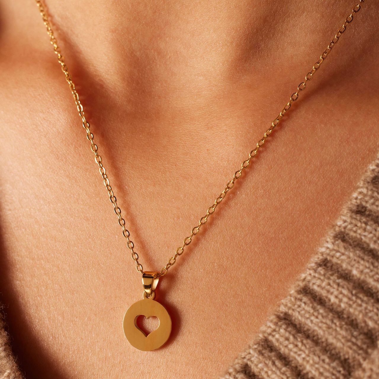 LivLiv stainless steel goldplated ketting met open hart voor dames
