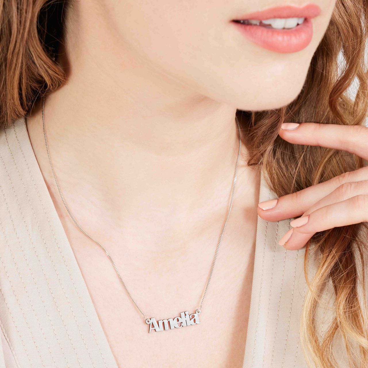 Elora gerecycled zilver gerecycled zilveren naamketting voor dames