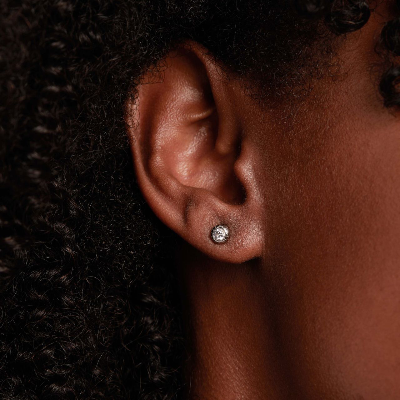 Stainless steel oorknoppen met zirkonia