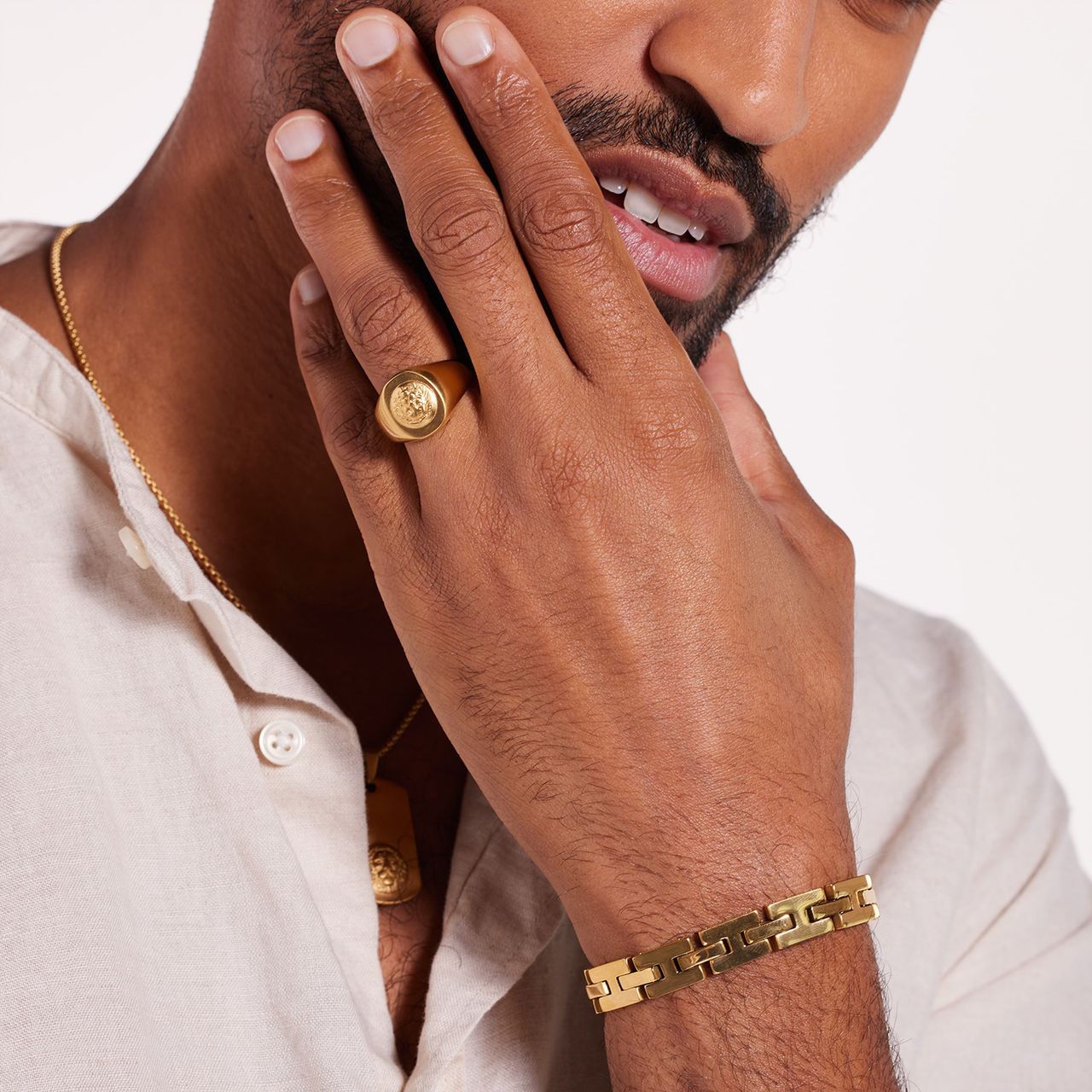Gerecycleerd stainless steel goldplated ring met leeuw