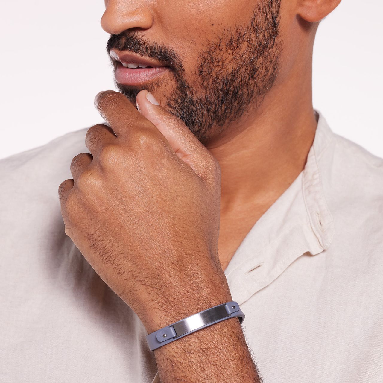 Gerecycled stainless steel armband leer grijs