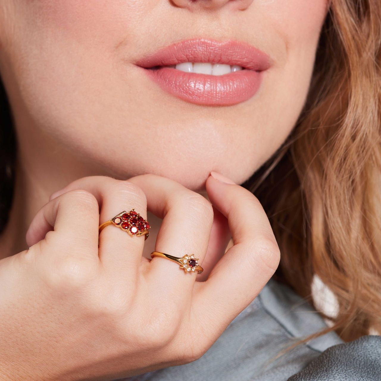 Stalen goldplated vintage ring met bloem rood