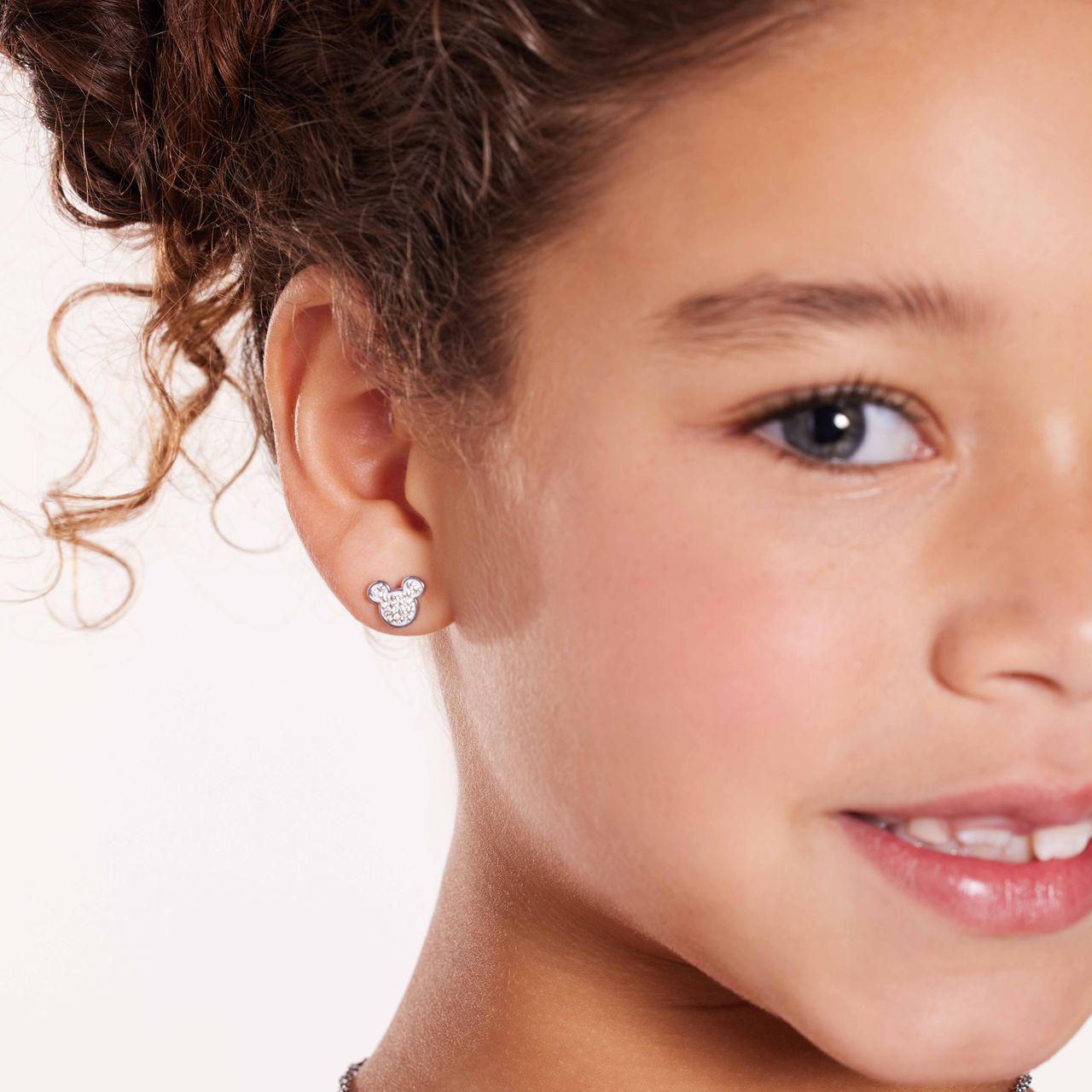 Disney stainless steel oorknoppen Mickey Mouse met wit kristal