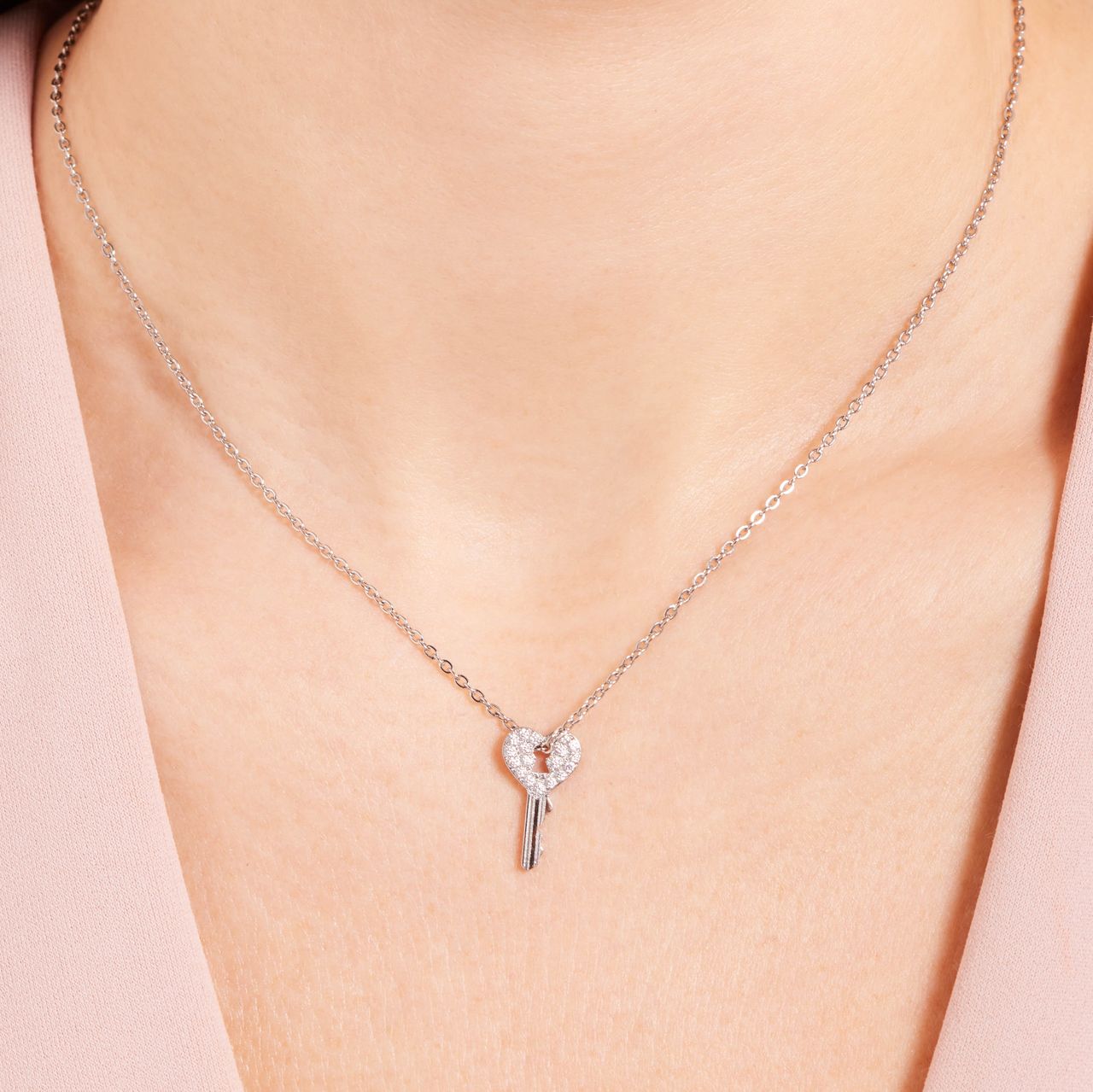 Stalen ketting met hanger sleutel zirkonia