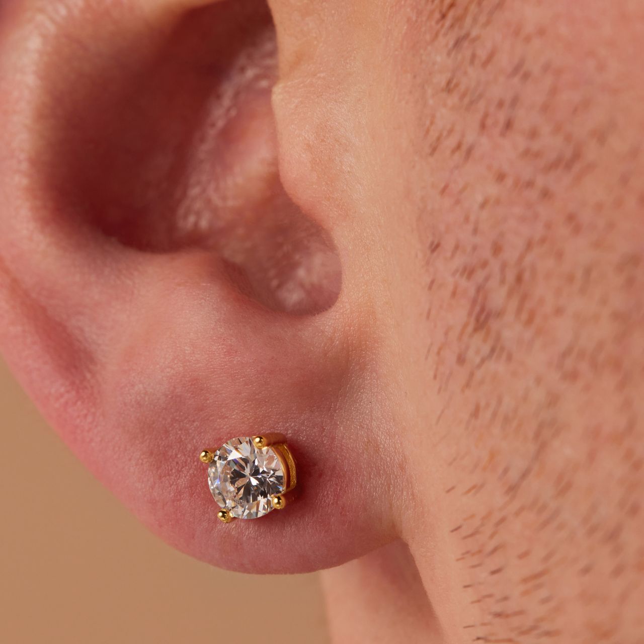 Zilveren goldplated oorknoppen met zirkonia